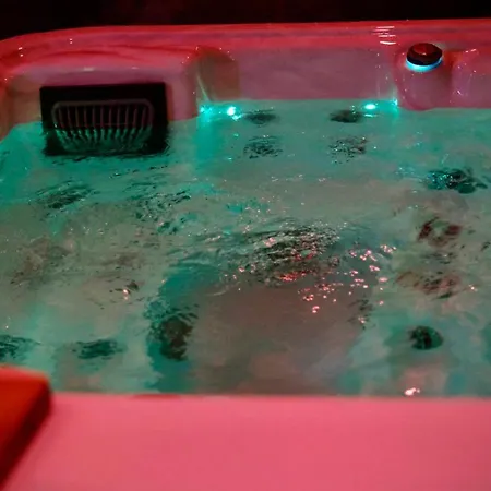 Le Loft Jacuzzi Et Ecran De Projection Apartment *
